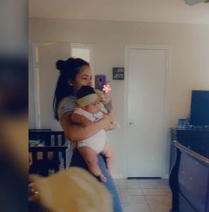 Meet your Posher, Paola